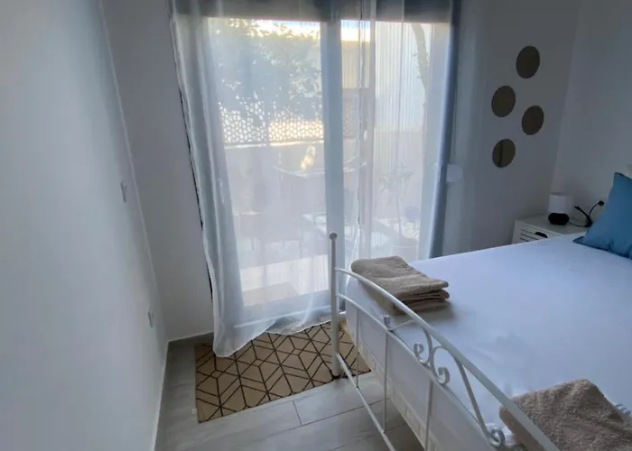 Wee Hoose Skiathos Town